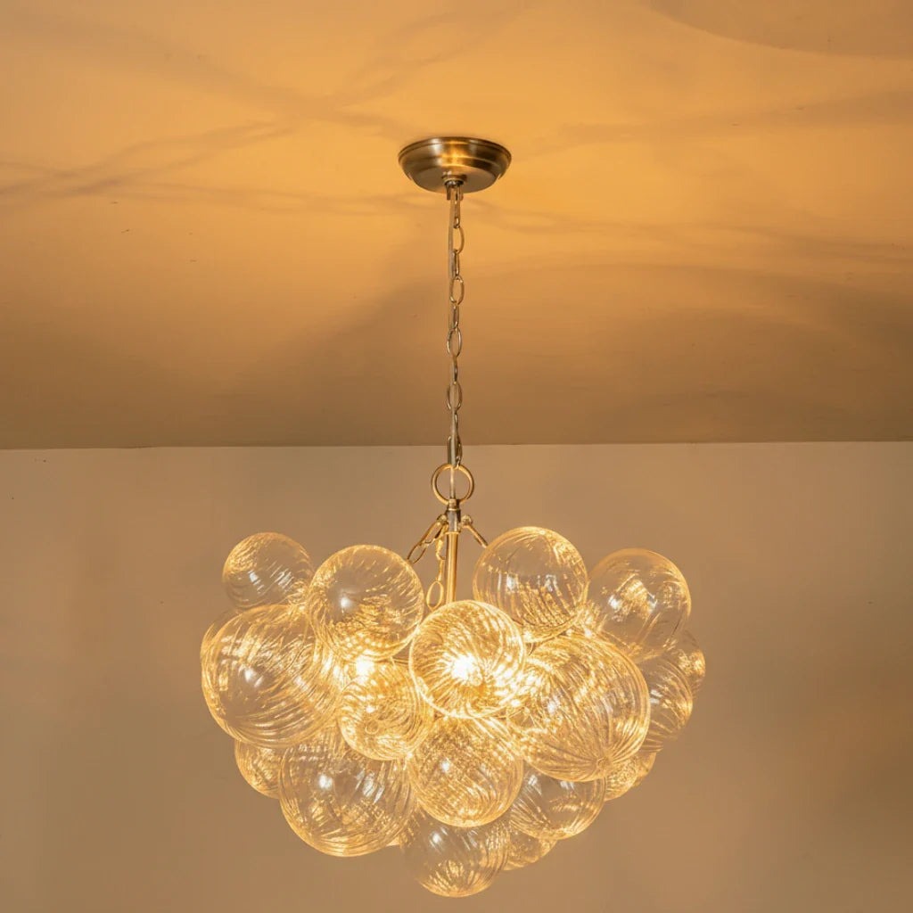Kronleuchter im Mid-Century-Stil mit gerippten Glaskugeln und verstellbarer Aufhängung