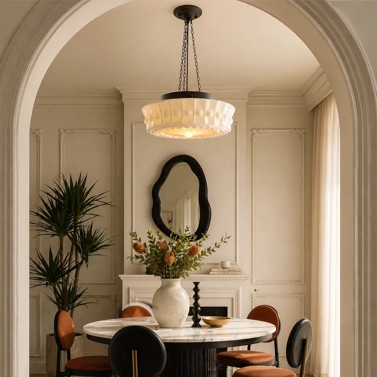 Pendelleuchte mit 3-flammigem Vintage-Keramikdesign im Schoolhouse-Stil und verstellbarer Kette