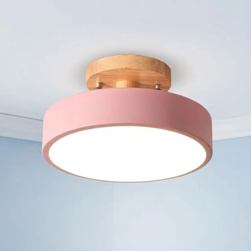 Plafonnier LED rond au design scandinave, en bois et métal