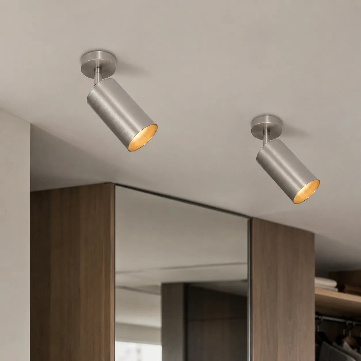Zander moderne verstellbare GU10-Strahler-Wandleuchte