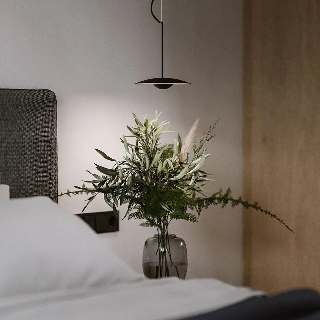 LED-Pendelleuchte mit schlankem Metallscheibenschirm für Ess- und Wohnzimmer