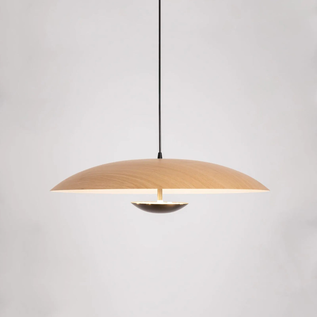 LED-Pendelleuchte mit schlankem Metallscheibenschirm für Ess- und Wohnzimmer