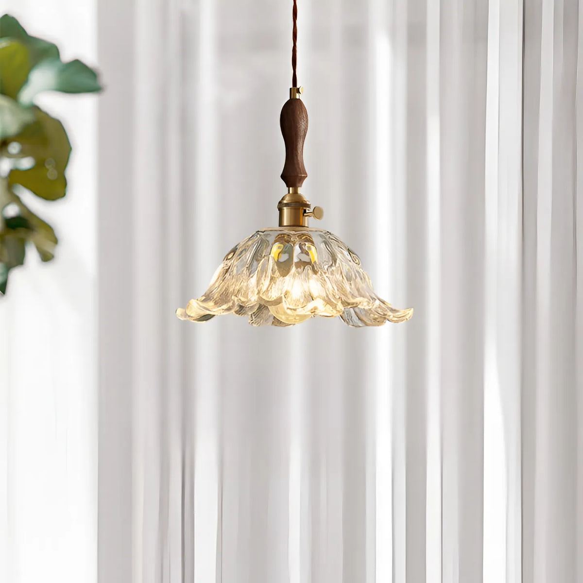 Suspension avec abat-jour en verre en forme de fleur, LED et éclairage vintage pour salle à manger