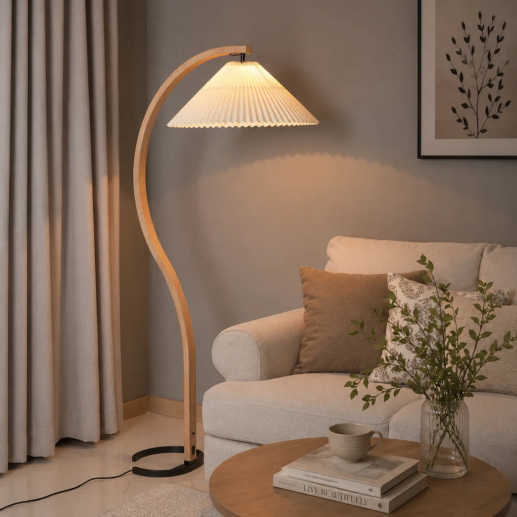 Stehlampe fürs Wohnzimmer mit Ständer aus natürlichem Buchenholz und Leinenschirm