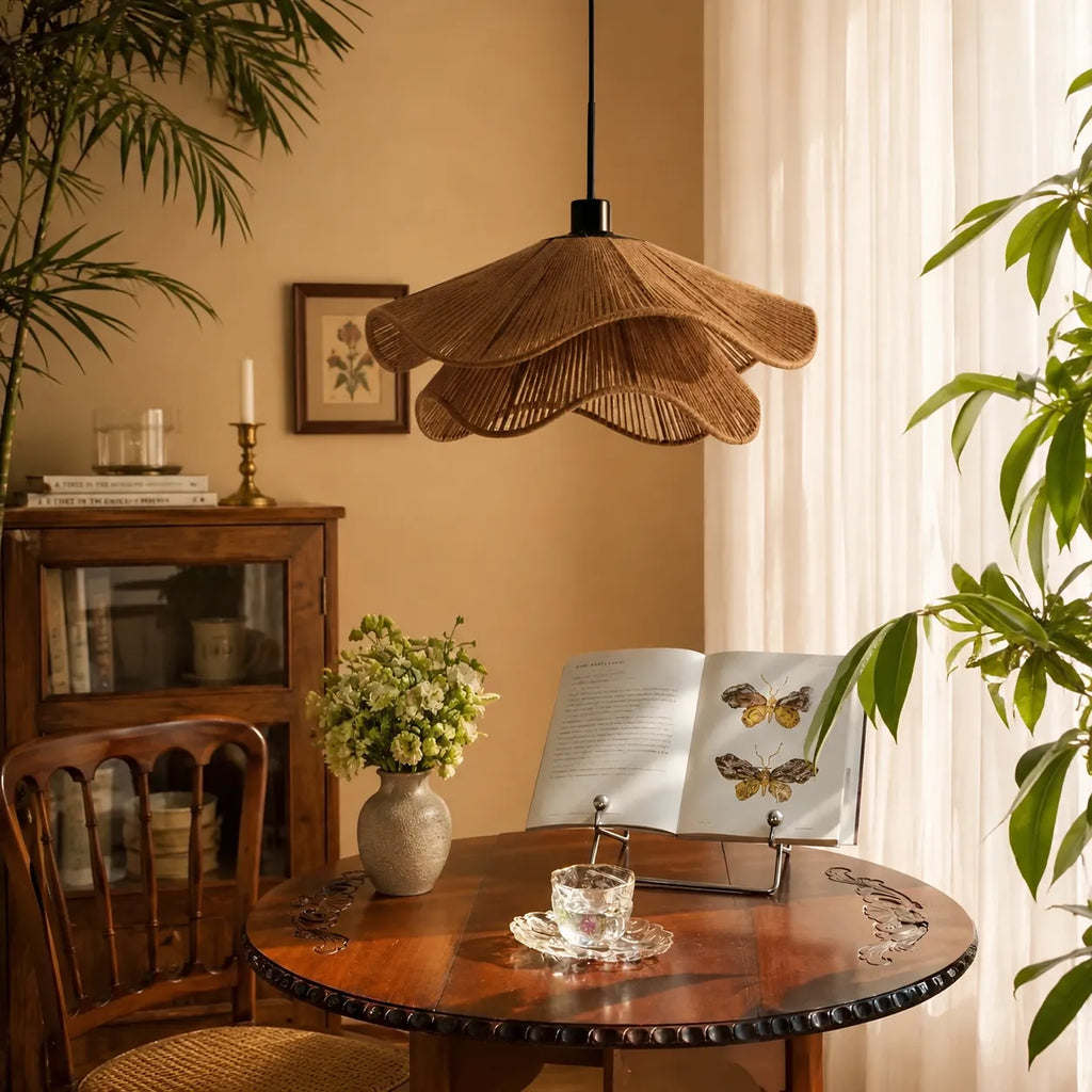 Handgeflochtene Pendelleuchte aus Jute im Boho-Stil für Esszimmer und Schlafzimmer
