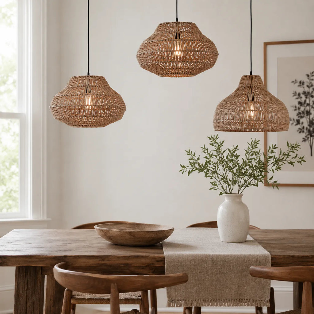 Lampada a sospensione Nina bohemien in rattan intrecciato a mano