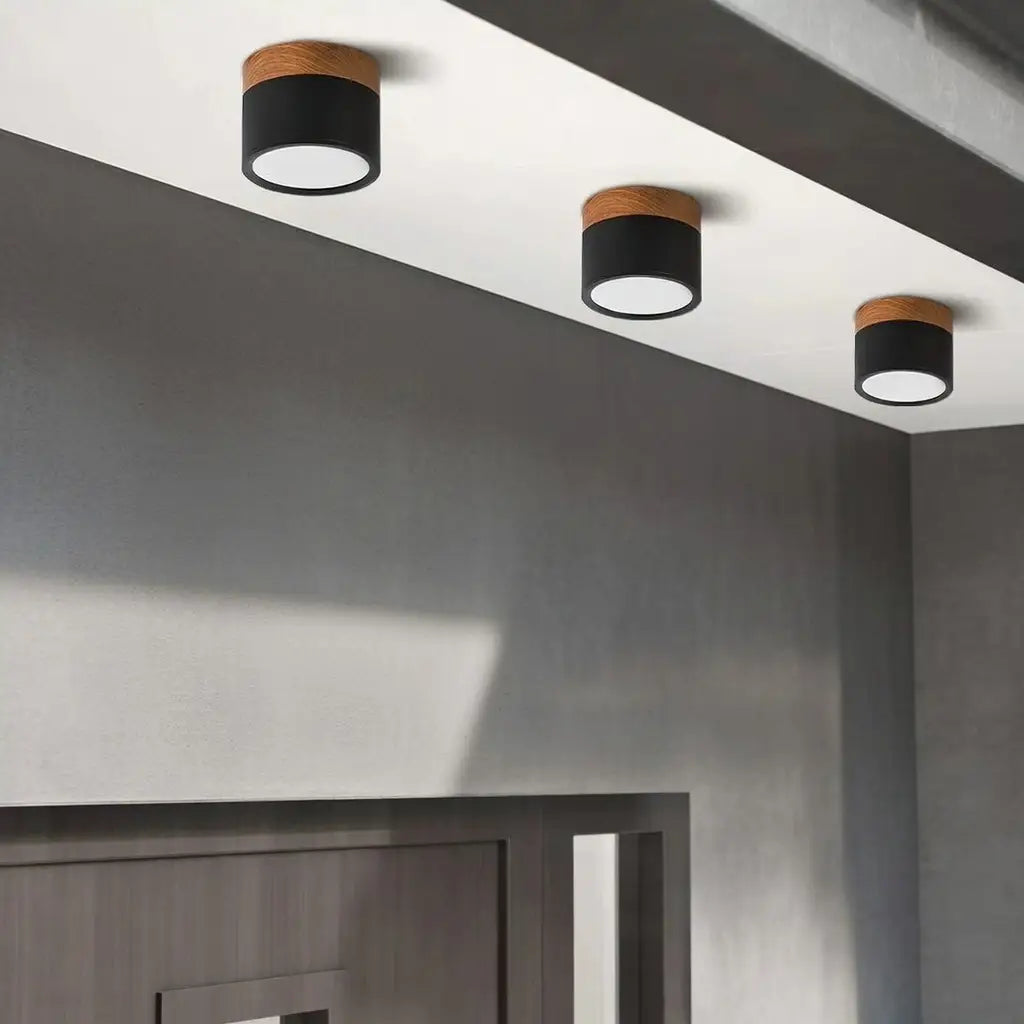Küchendeckenleuchten mit Holzakzent und gebündeltem LED-Lichtstrahl für Flur und Schlafzimmer