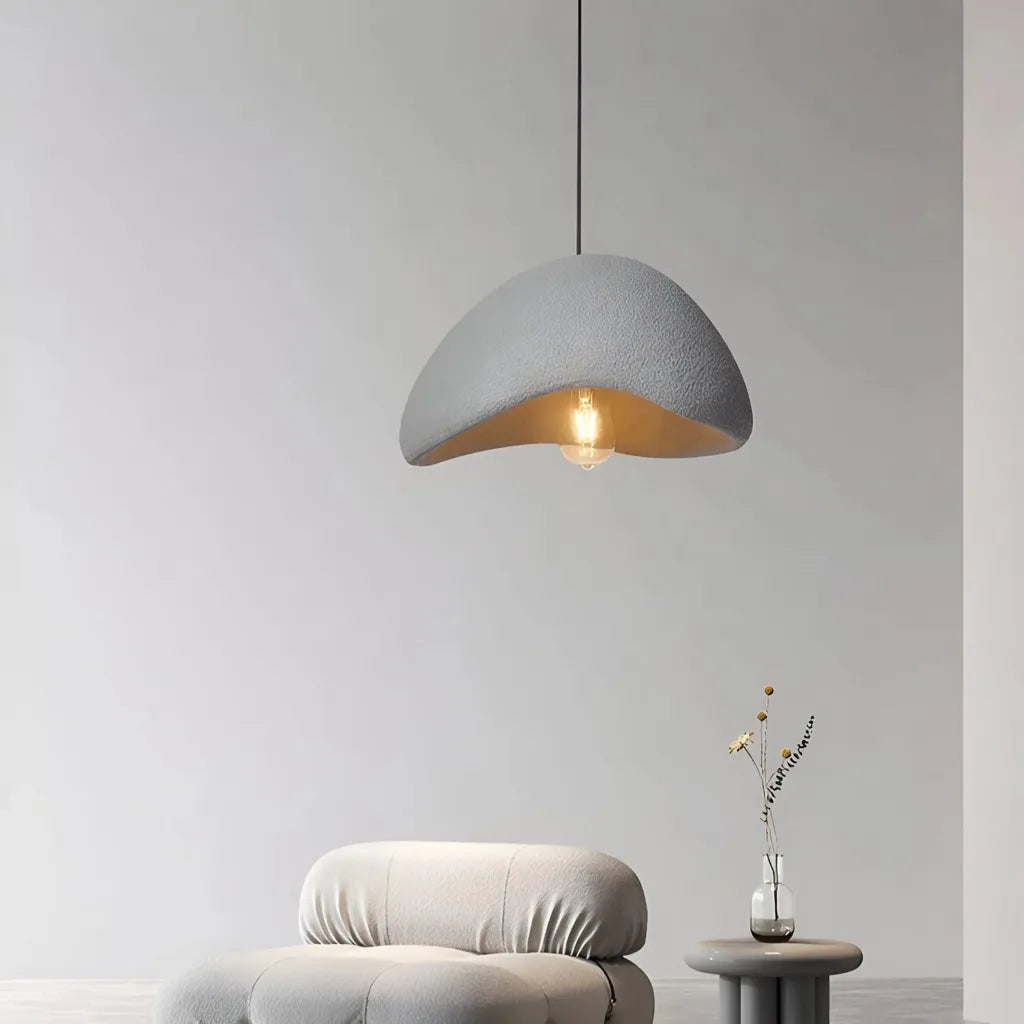 Suspension au design sculptural de nuage et à l’éclairage doux et diffus
