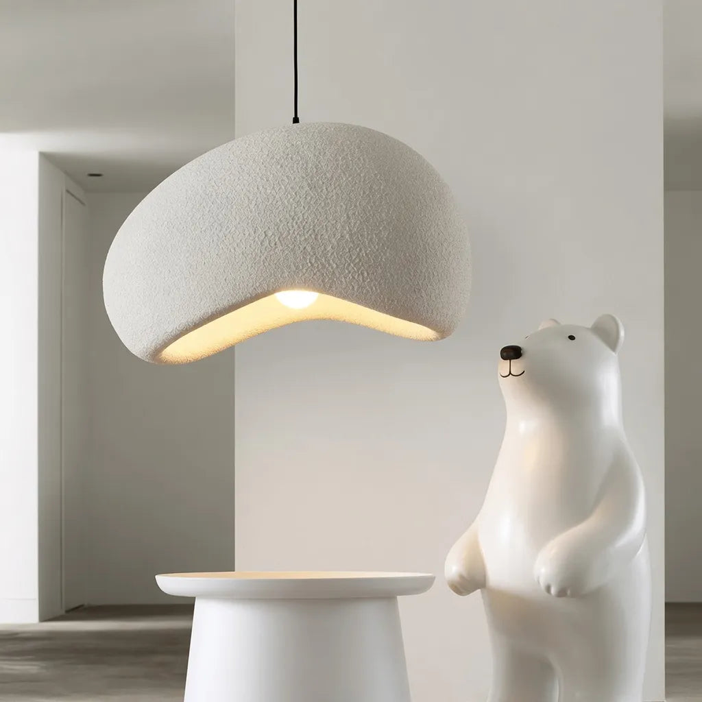 Suspension au design sculptural de nuage et à l’éclairage doux et diffus