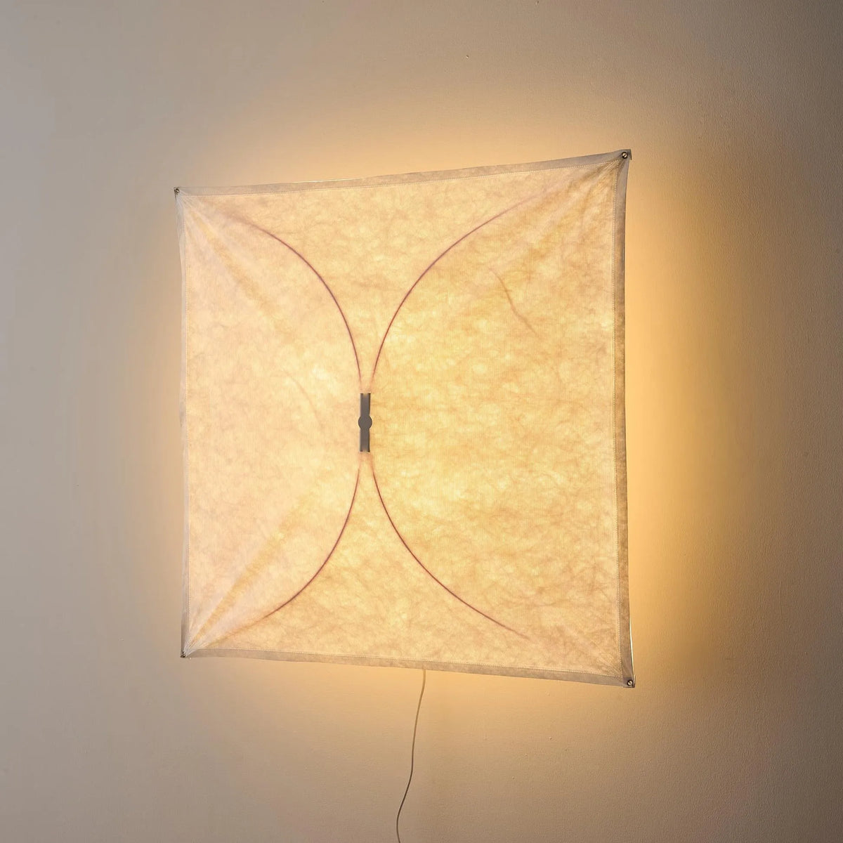 Küchen-Deckenleuchte mit lichtdurchlässigem Papierdiffusor und minimalistischem Metallrahmen