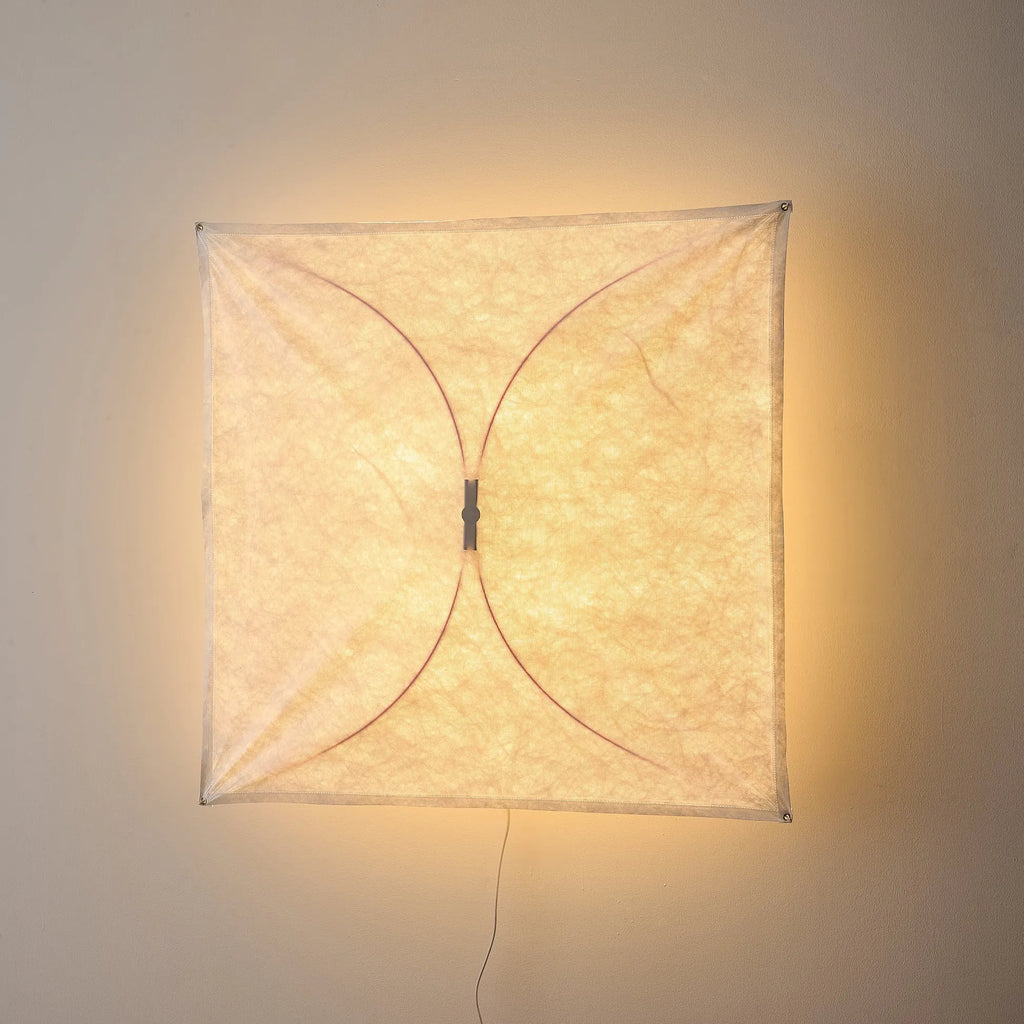 Küchen-Deckenleuchte mit lichtdurchlässigem Papierdiffusor und minimalistischem Metallrahmen