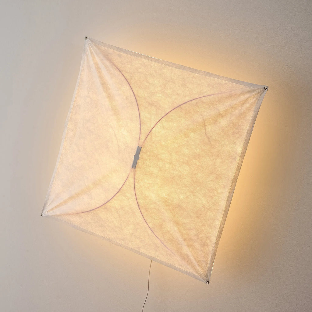 Küchen-Deckenleuchte mit lichtdurchlässigem Papierdiffusor und minimalistischem Metallrahmen