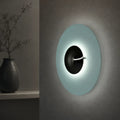 Wandleuchte mit rundem Metallschirm und integriertem warmweißem LED-Licht