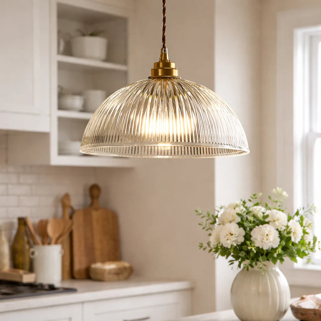 Greer Pendelleuchte im Landhausstil mit geripptem Glasdom