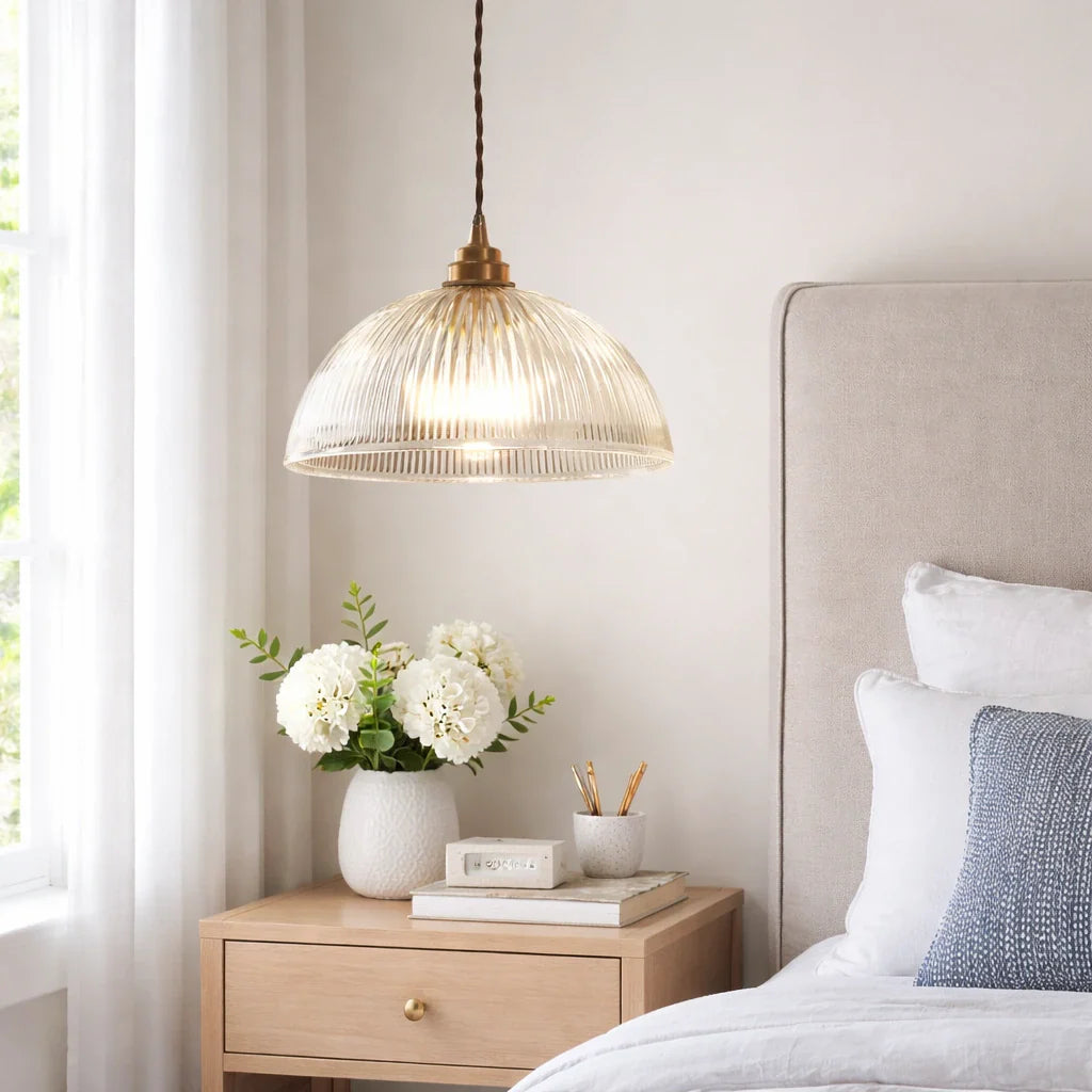 Greer Pendelleuchte im Landhausstil mit geripptem Glasdom