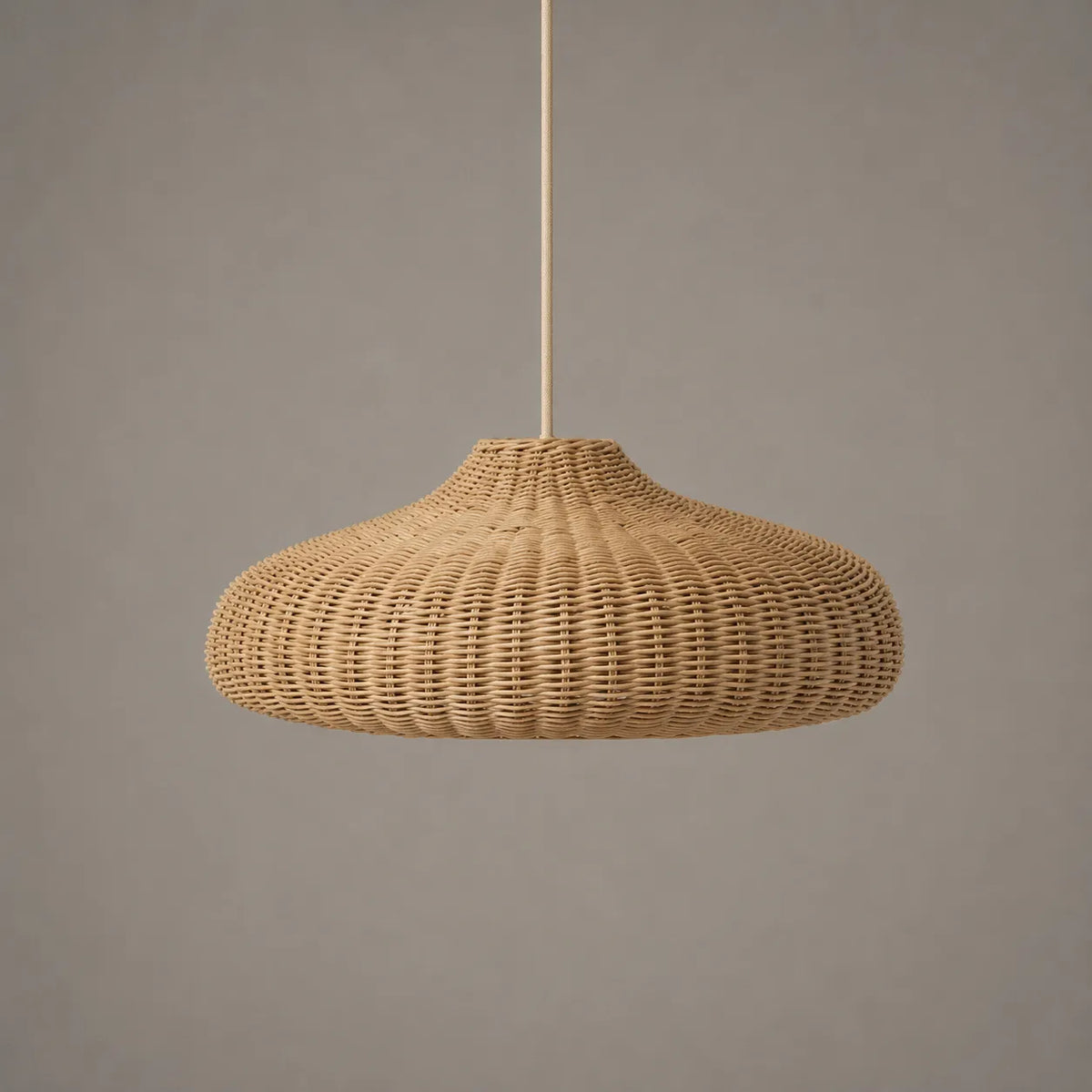 Handgeflochtene Rattan-Pendelleuchte mit verstellbarer Aufhängung für Esszimmer und Wohnbereich
