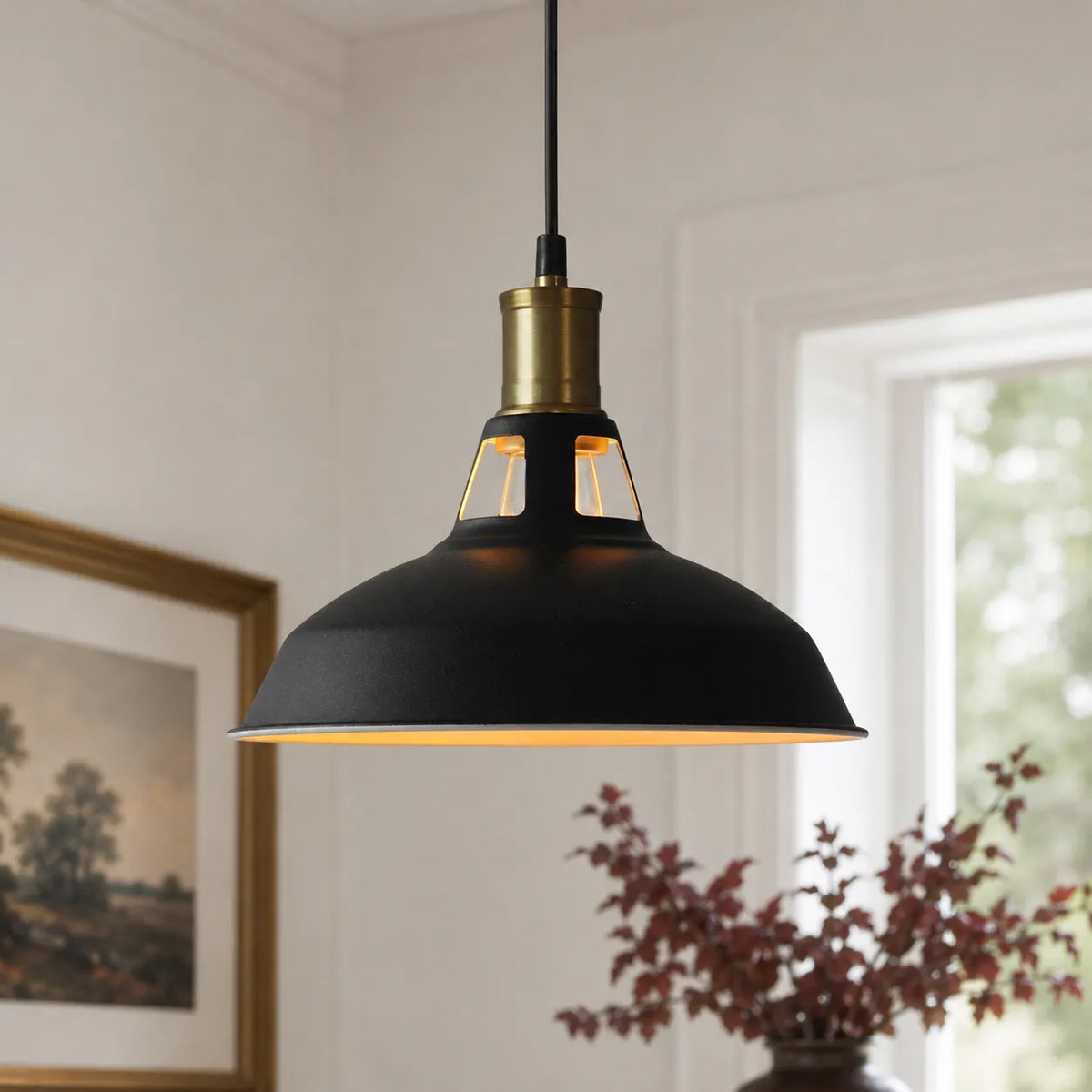 Pendelleuchte mit industriellem Kuppelschirm aus Metall und Kupferdetails