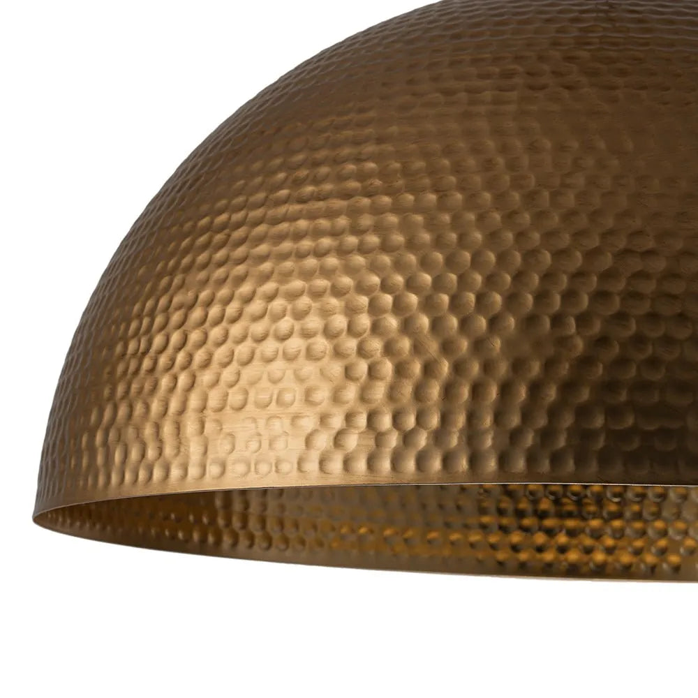 Calix industrielle Pendelleuchte mit gehämmerter Metalldomkuppel