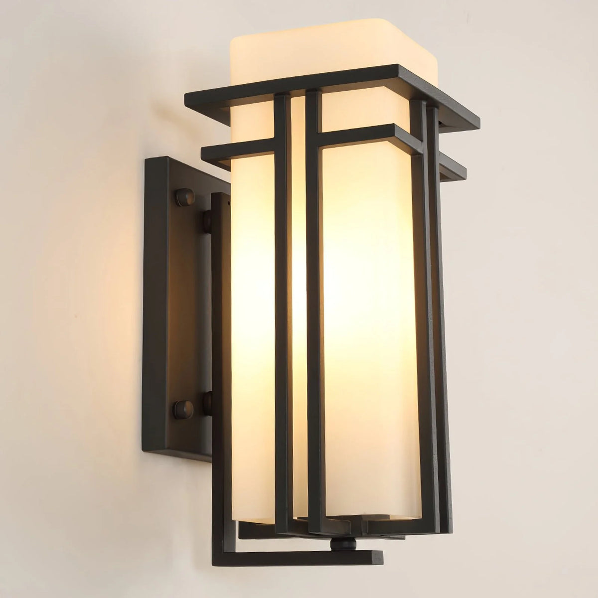 Aplique de pared para exteriores con vidrio esmerilado y estructura de hierro industrial, resistente a la intemperie