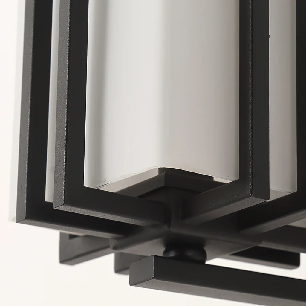 Aplique de pared para exteriores con vidrio esmerilado y estructura de hierro industrial, resistente a la intemperie