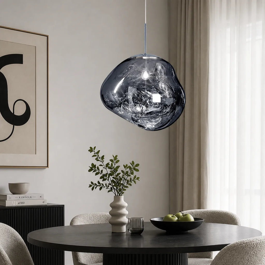 Lampada a sospensione dal design moderno con paralume scolpito in policarbonato a effetto fuso e LED