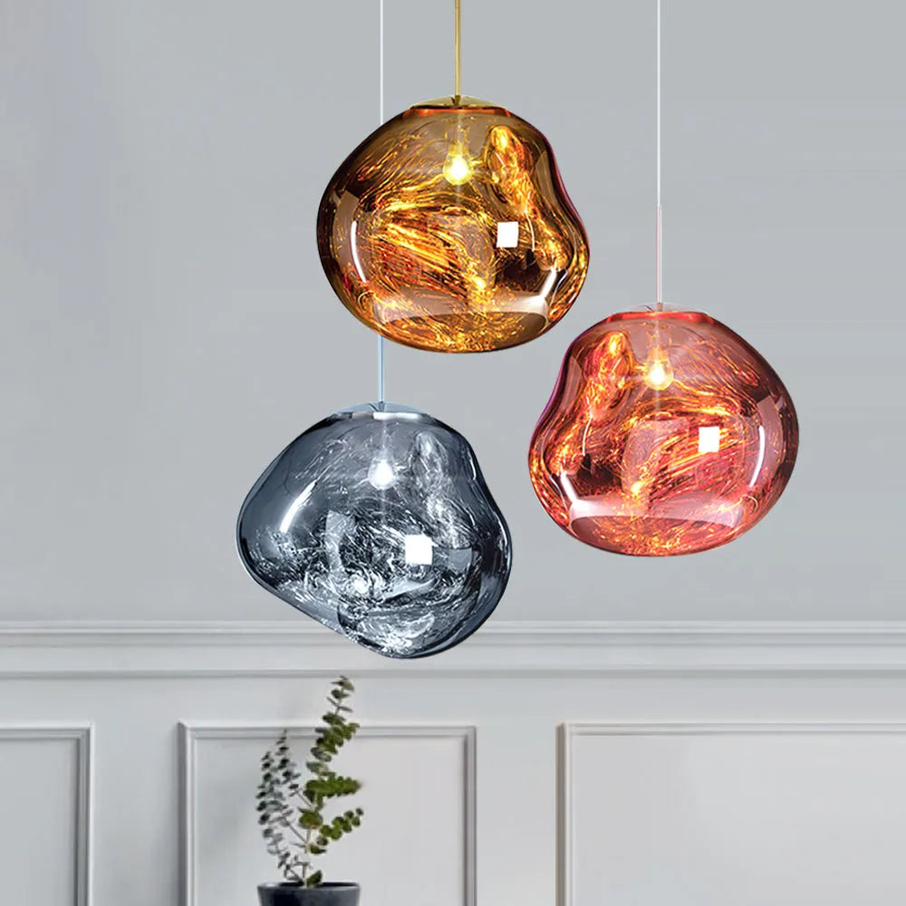 Lampada a sospensione dal design moderno con paralume scolpito in policarbonato a effetto fuso e LED
