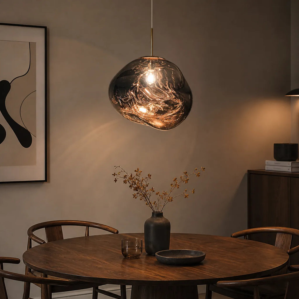 Lampada a sospensione dal design moderno con paralume scolpito in policarbonato a effetto fuso e LED