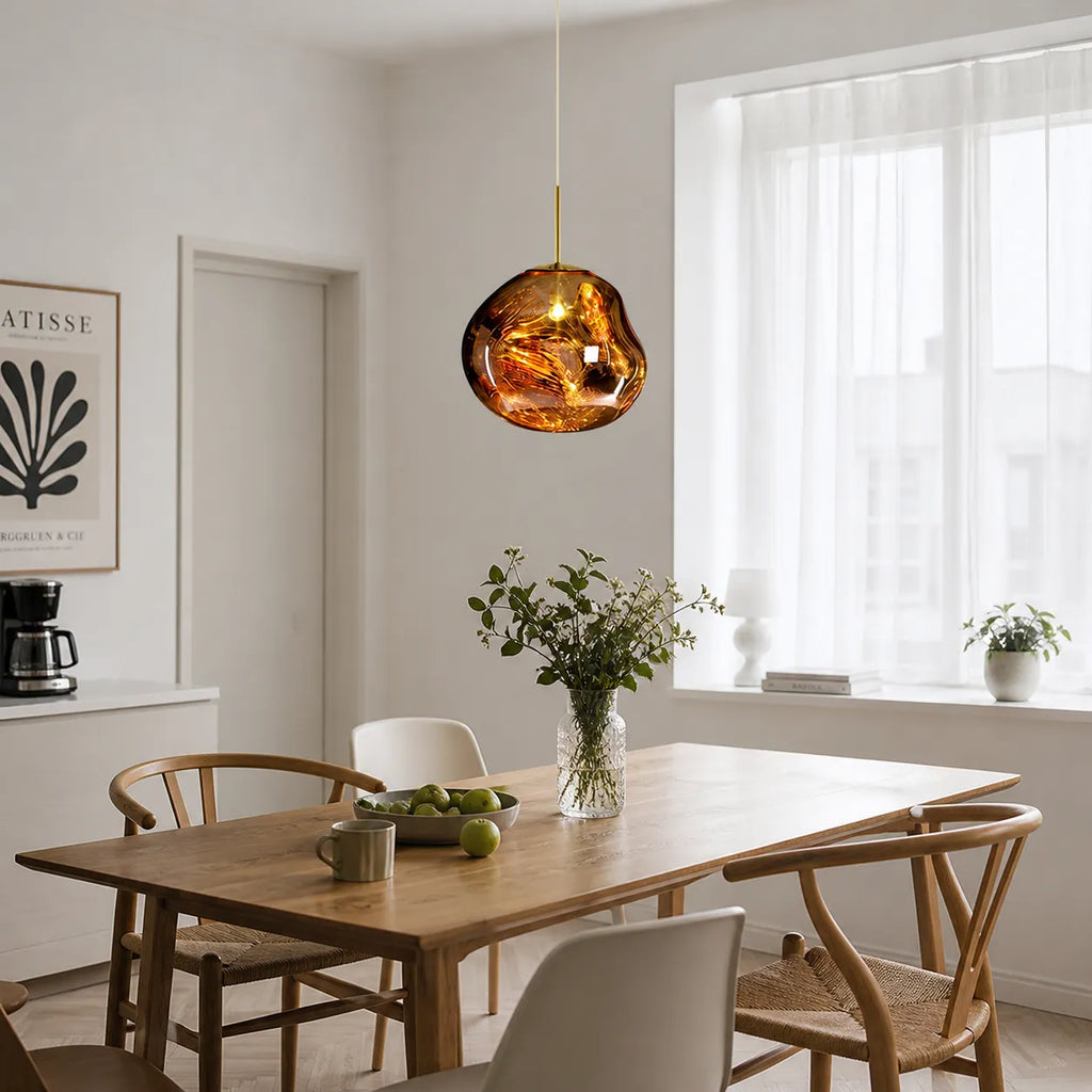Lampada a sospensione dal design moderno con paralume scolpito in policarbonato a effetto fuso e LED