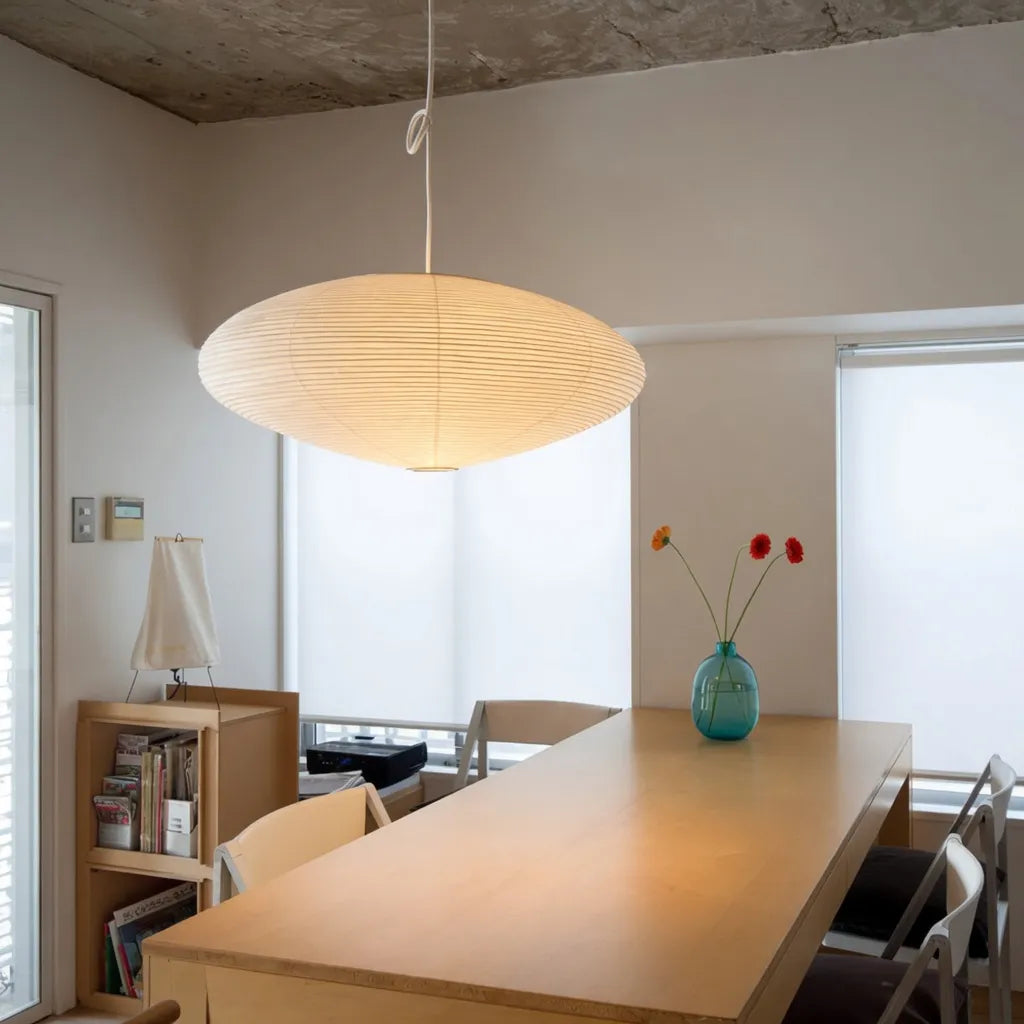 LED-Pendelleuchte mit skulpturalem Schirm aus Maulbeerpapier und modernem kantigem Design