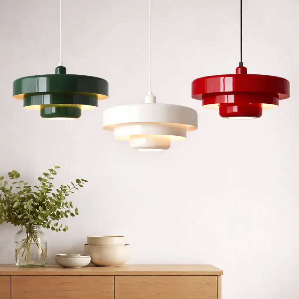 Pendelleuchte mit verstellbarer Aufhängung und modernem Mid-Century-Eisenschirm