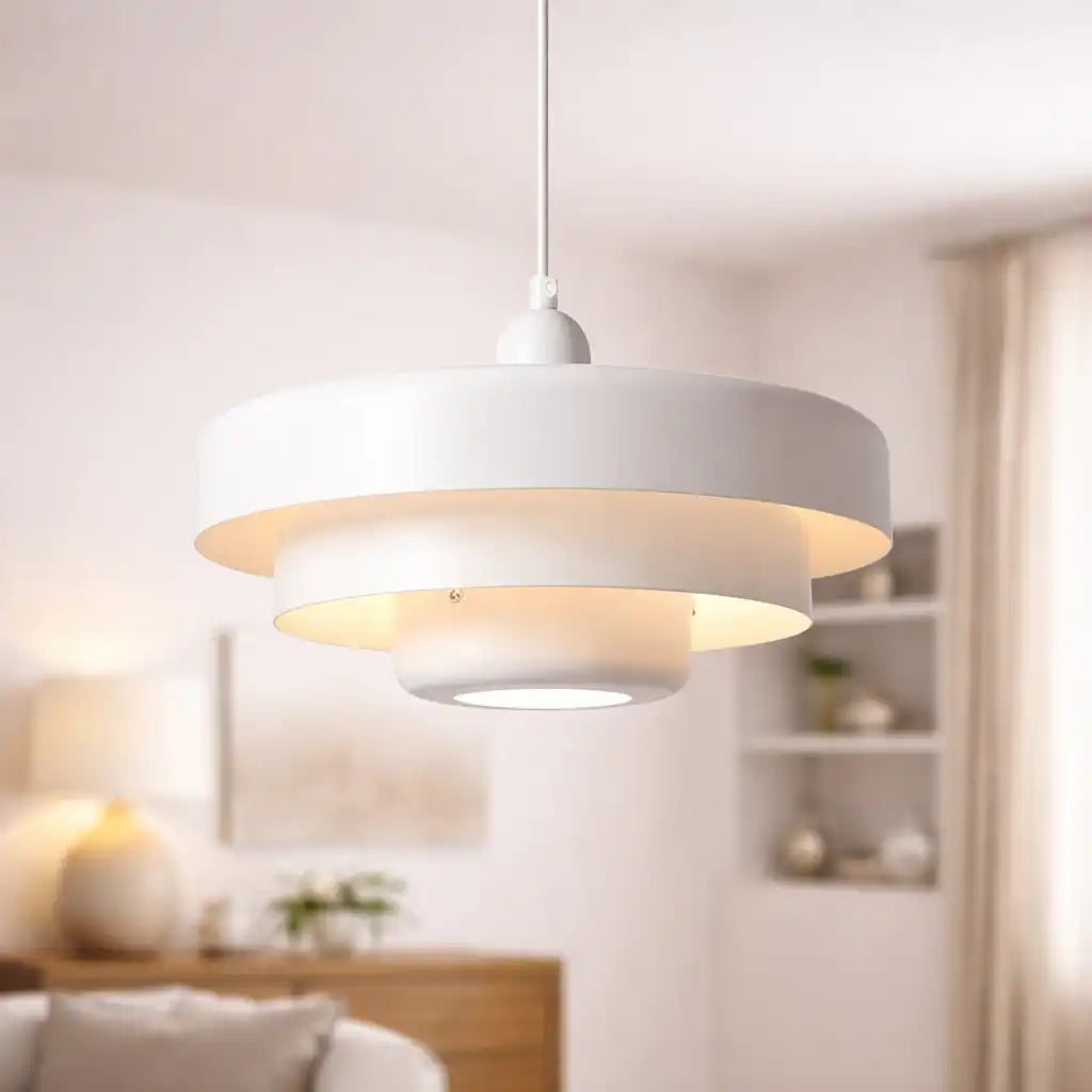 Pendelleuchte mit verstellbarer Aufhängung und modernem Mid-Century-Eisenschirm