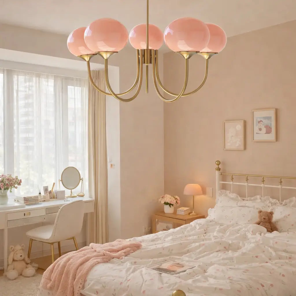 Glasblasen-Kronleuchter mit skulpturalen, mundgeblasenen Schirmen und modernem Lichtdesign