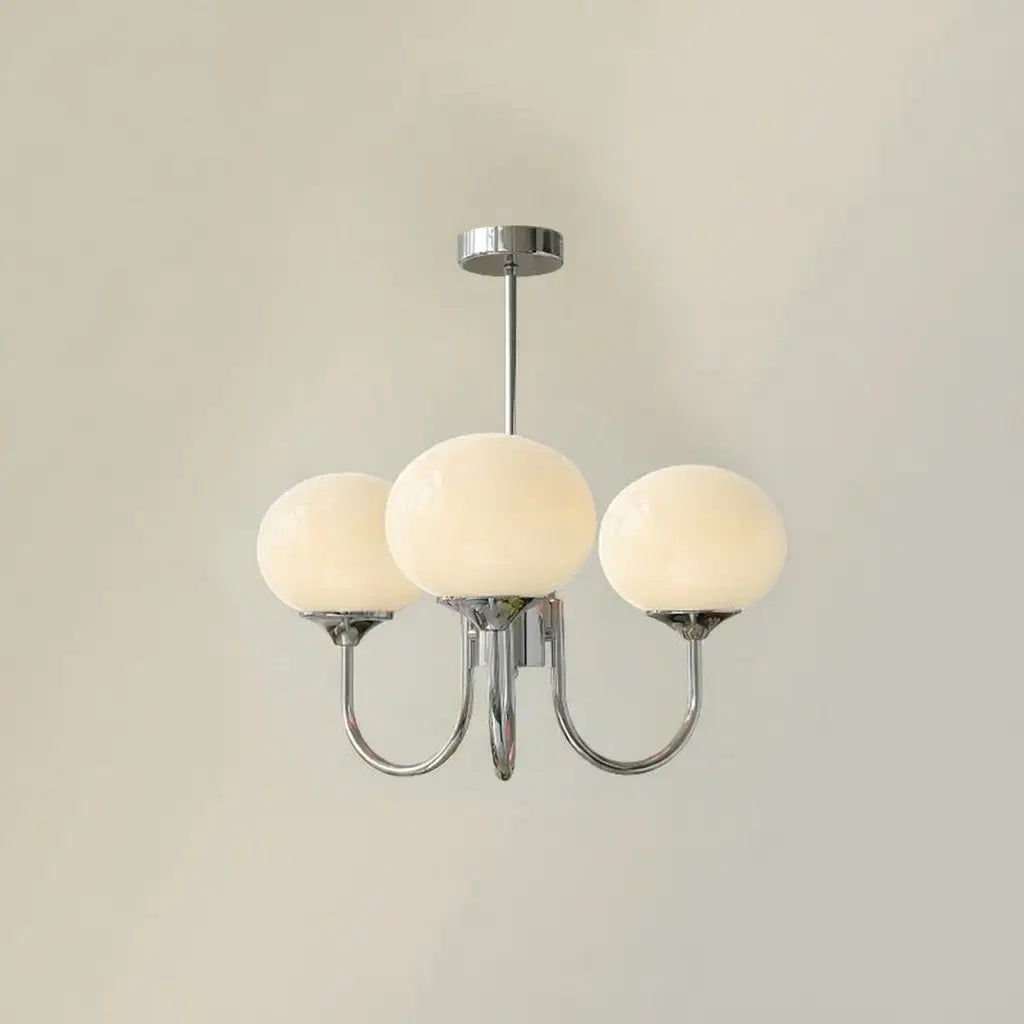 Glasblasen-Kronleuchter mit skulpturalen, mundgeblasenen Schirmen und modernem Lichtdesign