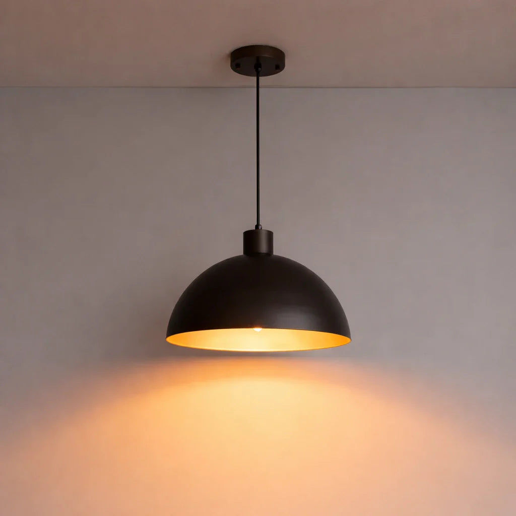 Vivian Mid-Century-industrielle Pendelleuchte mit Metallkuppel