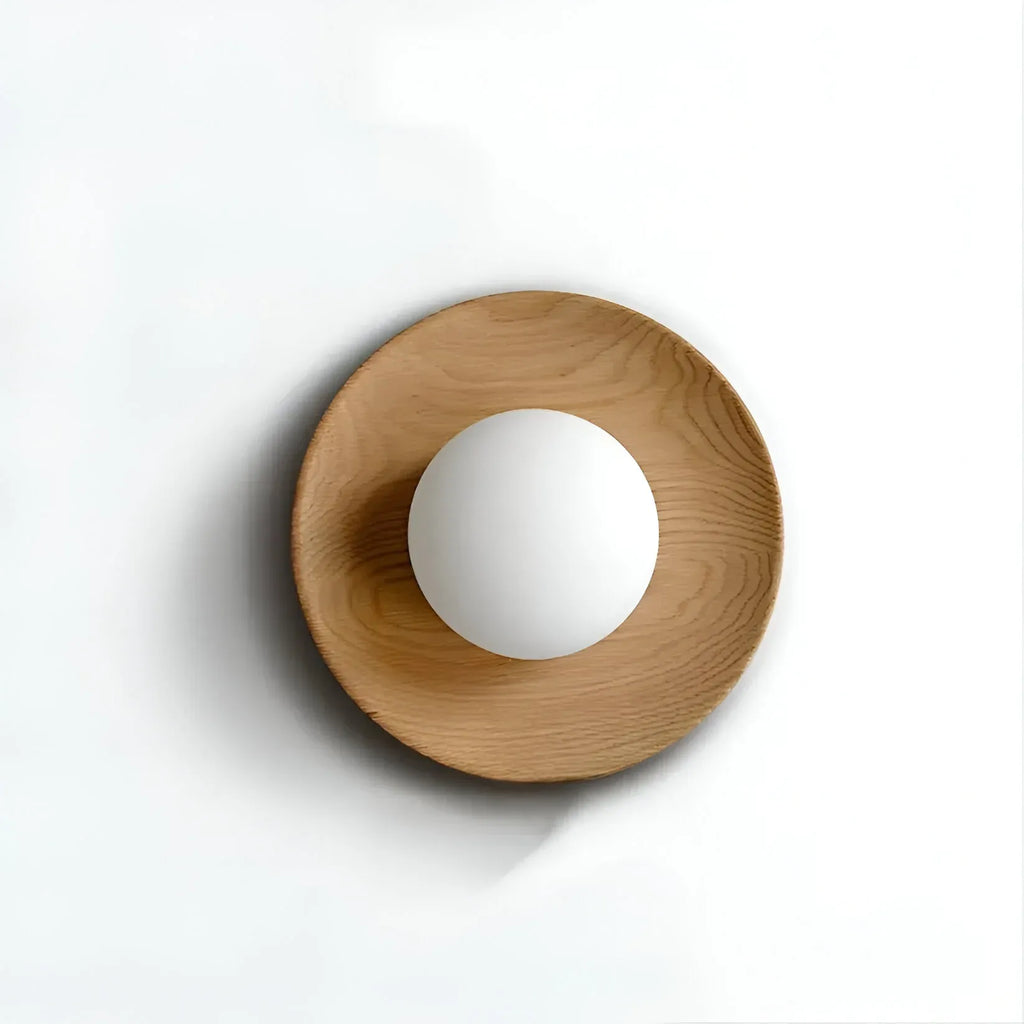 Wandleuchte mit integrierter LED, natürlichem Messing und minimalistischem Design