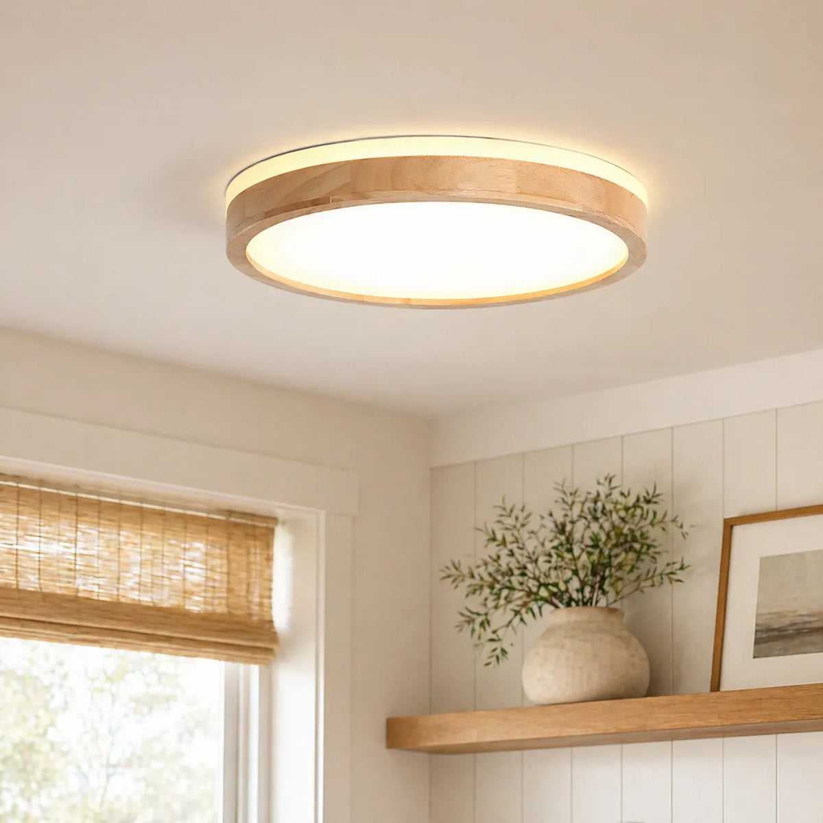 Orin nordische dimmbare LED-Deckenleuchte mit Holzdetail