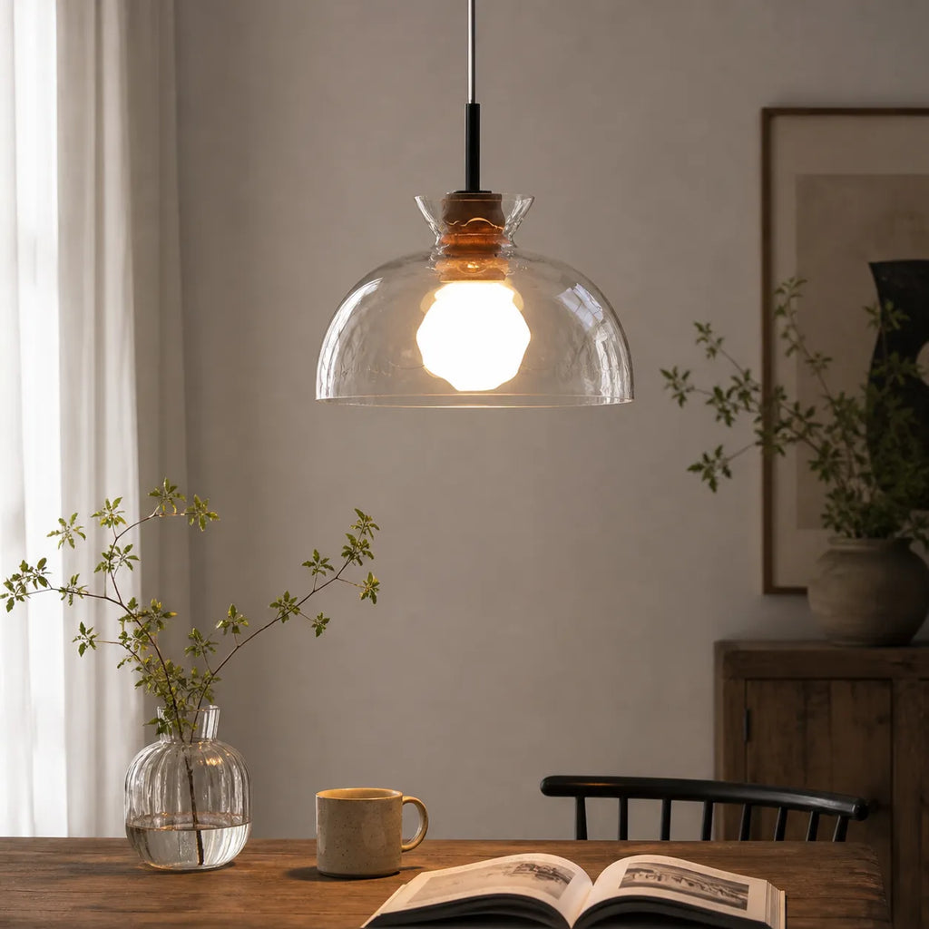 Pendelleuchte mit klarer Glaskuppel und Holzakzent für Wohnzimmer, Esszimmer und Küche