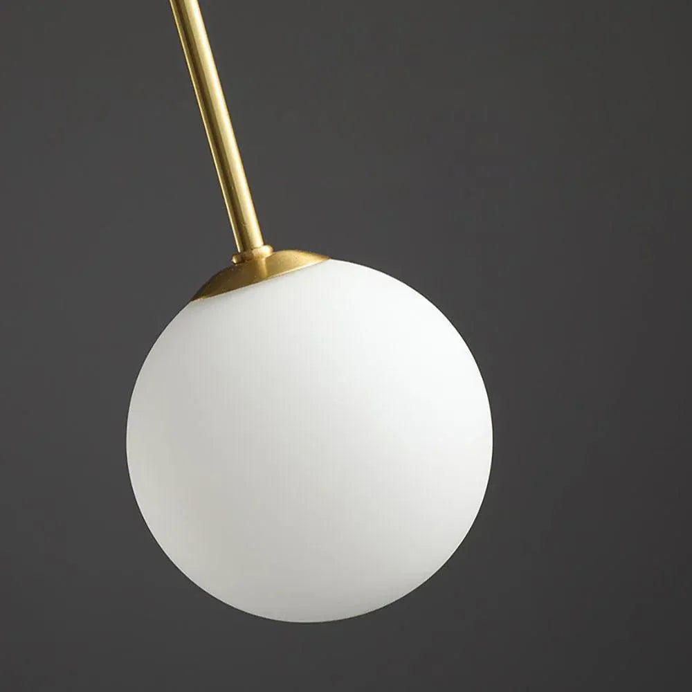 Pendelleuchte mit mundgeblasenem Glasschirm und Metallrahmen für Ess- und Wohnzimmer