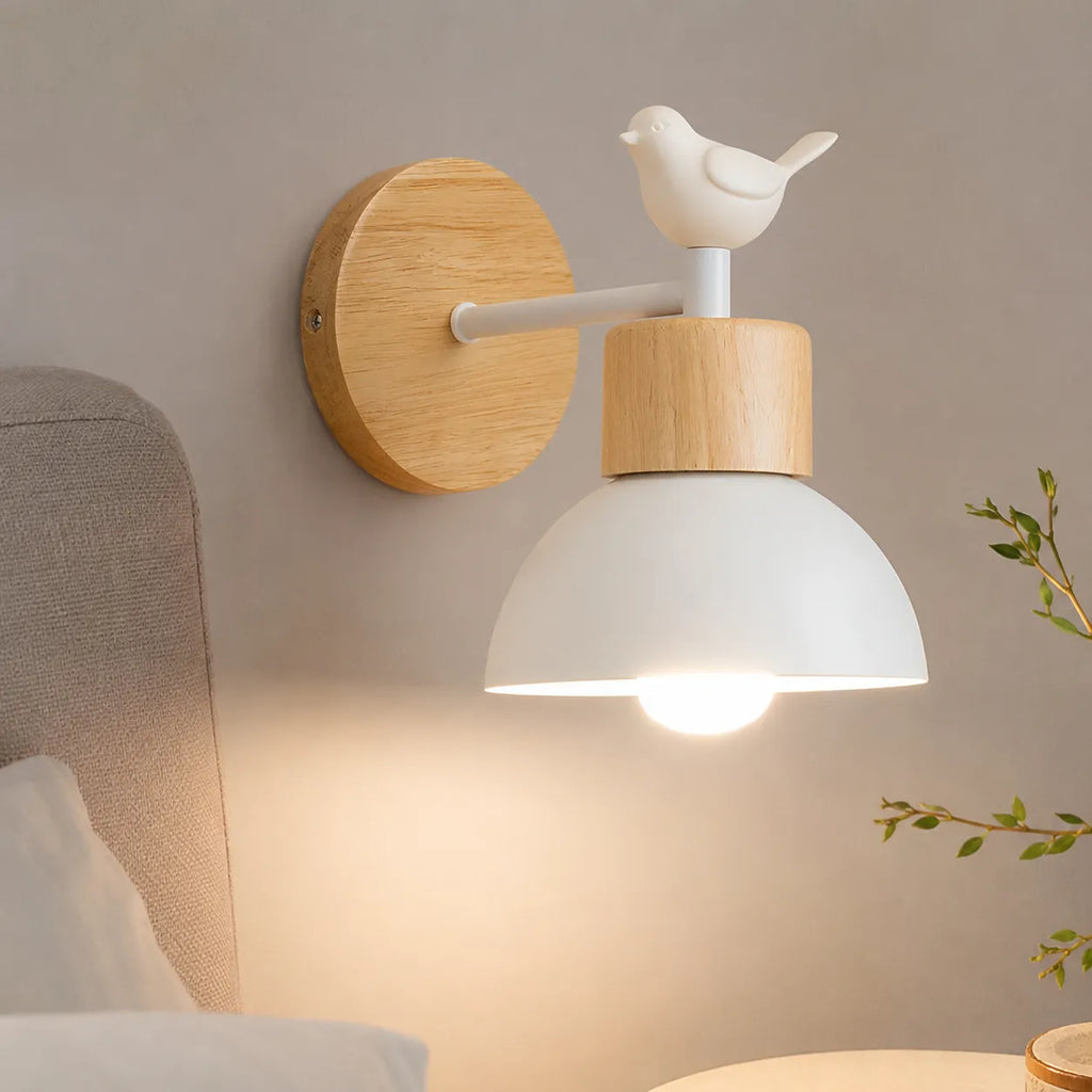 Wandleuchte für den Wohnbereich mit Naturholz und Eisenrahmen, moderne Nachttischleuchte