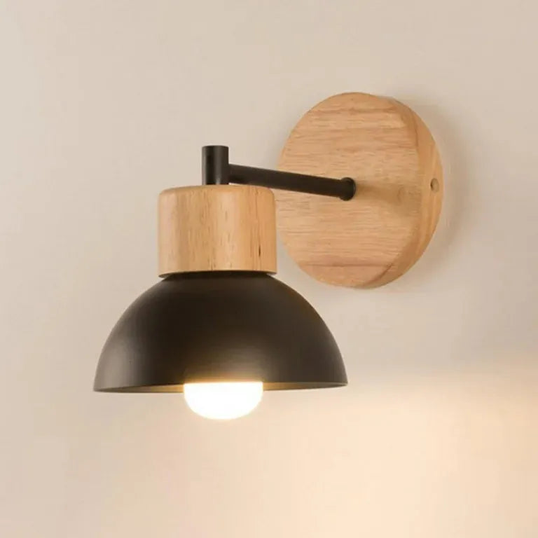 Wandleuchte für den Wohnbereich mit Naturholz und Eisenrahmen, moderne Nachttischleuchte