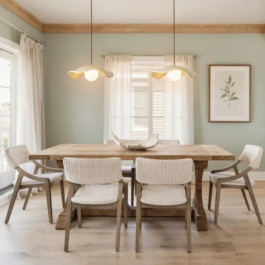Pendelleuchte mit skulpturalem Design aus Kunstharz und verstellbarer Aufhängung für das Esszimmer