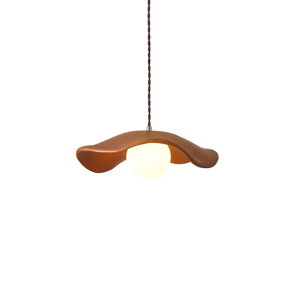 Pendelleuchte mit skulpturalem Design aus Kunstharz und verstellbarer Aufhängung für das Esszimmer