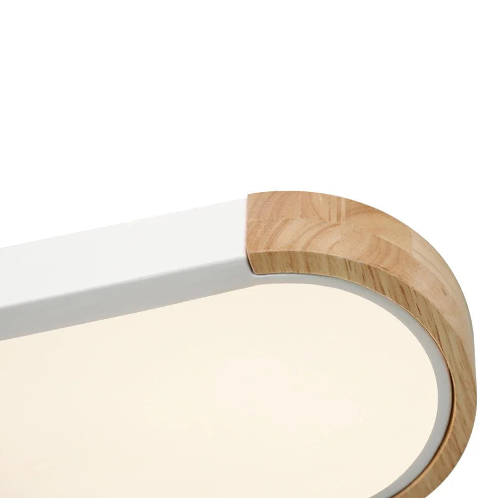 Plafonnier LED avec détail ovale en bois
