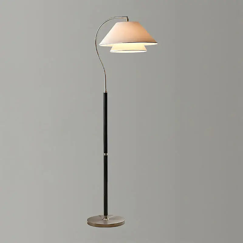 Bogen-Stehlampe mit Mid-Century-Holzgestell und Stoffschirm für das Wohnzimmer