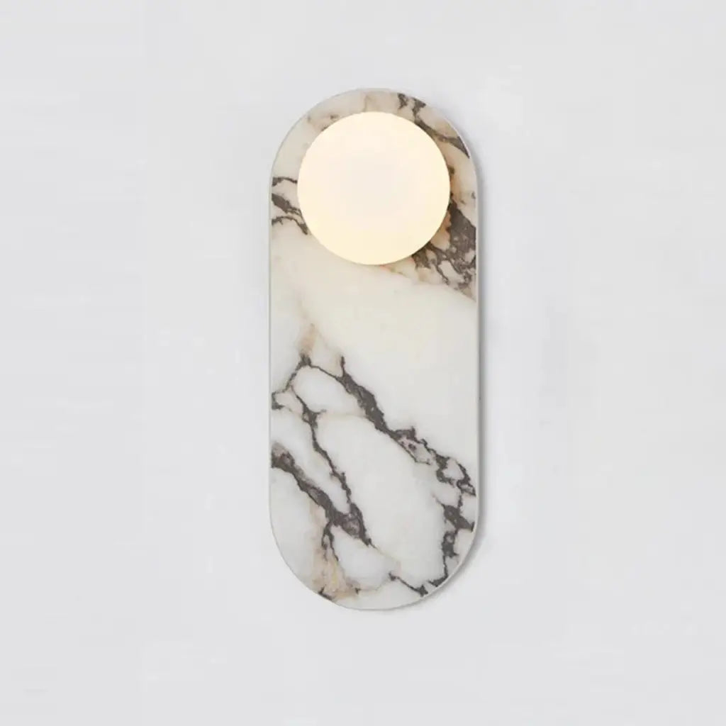 Wandleuchte mit Marmor-Rückplatte und Glaskugel im Mid-Century-Modern-Stil