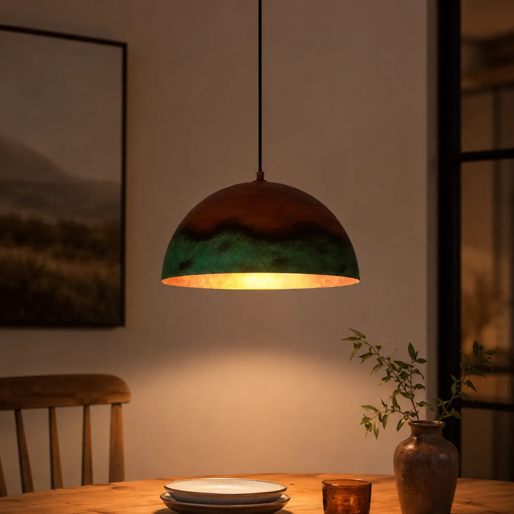 Perla Pendelleuchte im Landhausstil mit Kupfer- und grüner Domkuppel