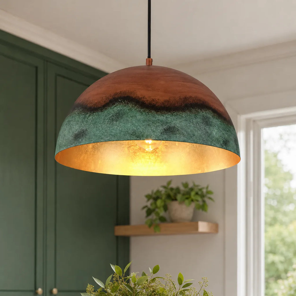 Perla Pendelleuchte im Landhausstil mit Kupfer- und grüner Domkuppel