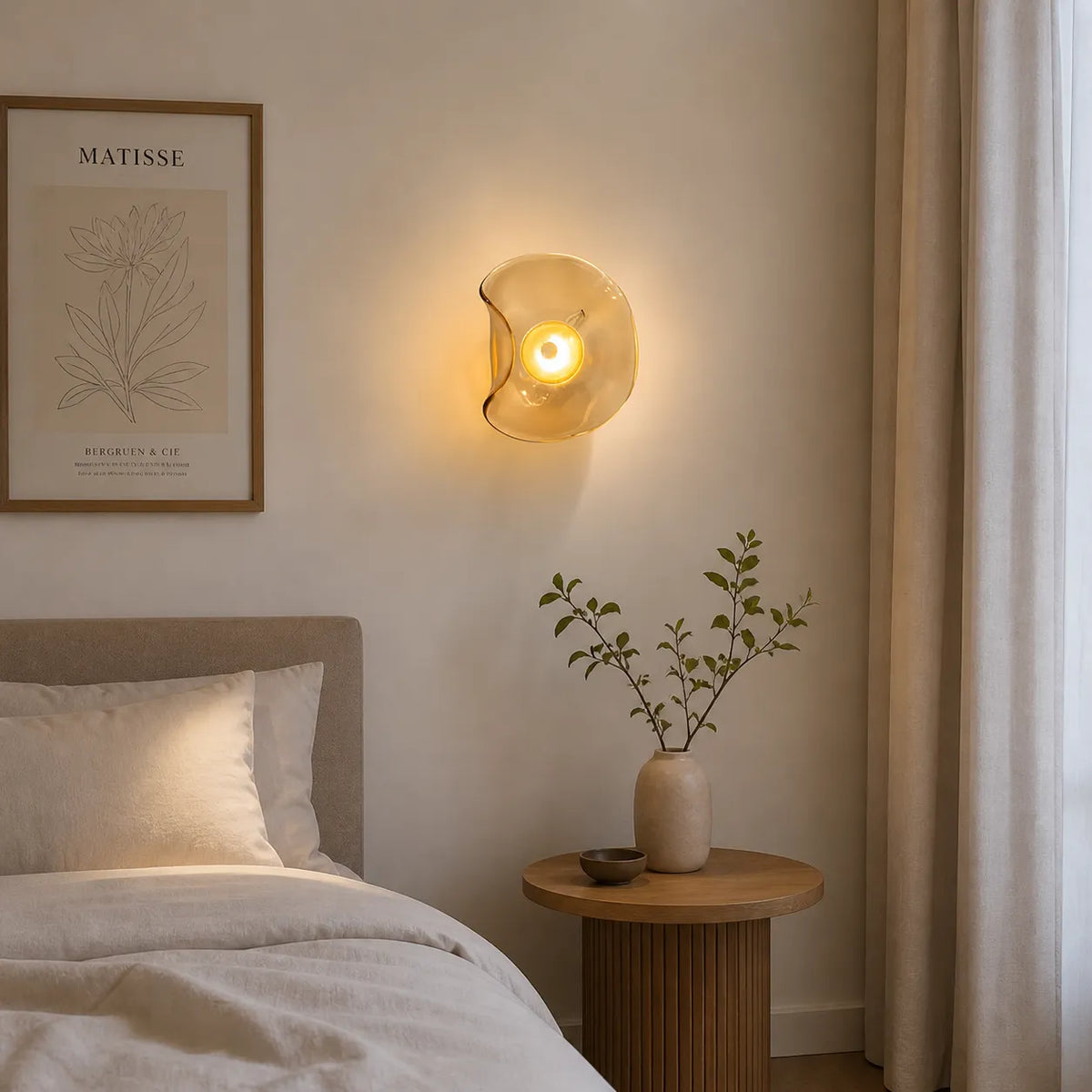 Wandleuchte mit gebogenem Glas und nach oben und unten gerichtetem Licht, moderne zeitgenössische Beleuchtung