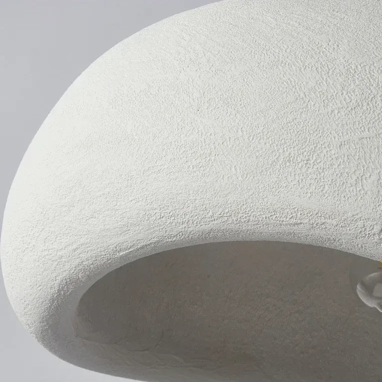 Pendelleuchte mit asymmetrischem Kuppelschirm und glatter Fiberglasoberfläche