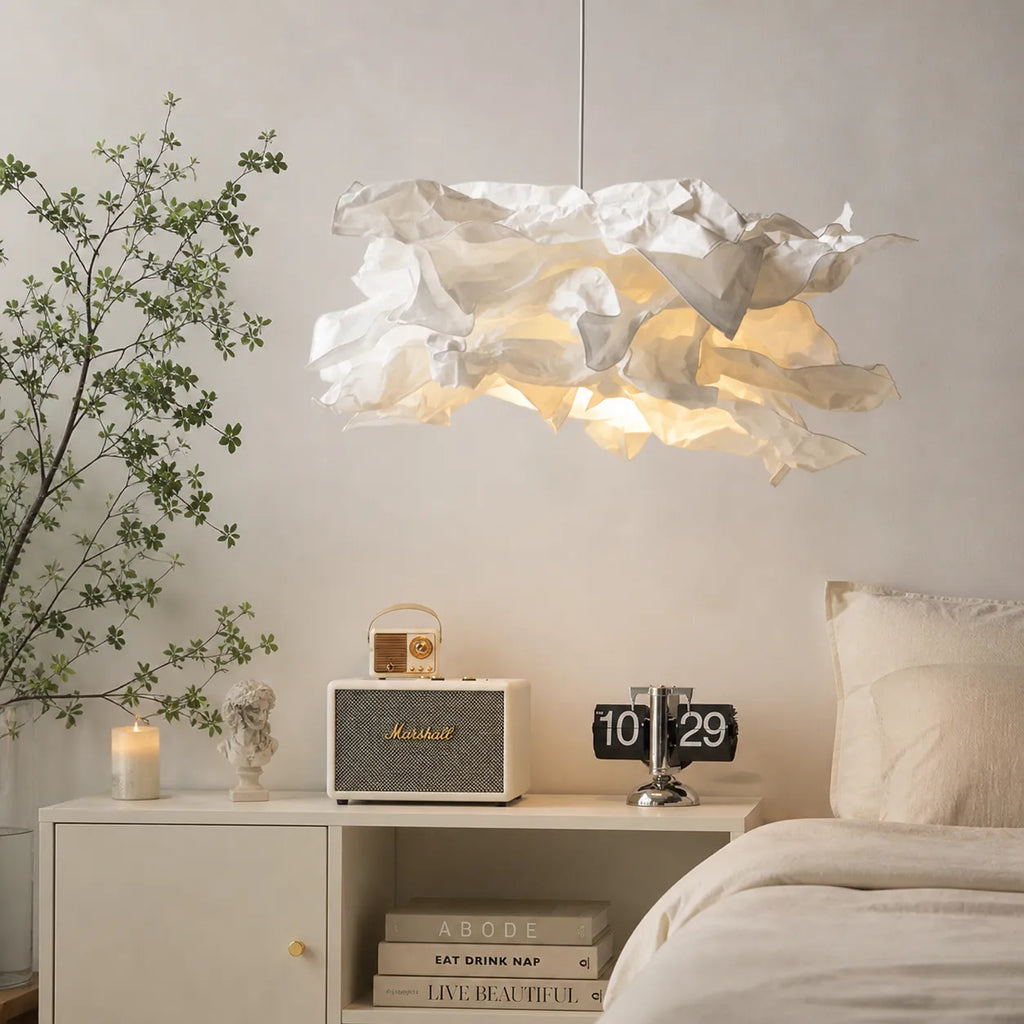 Suspension avec abat-jour en papier inspiré des nuages et lumière d’ambiance LED chaleureuse